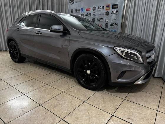 MERCEDES-BENZ GLA 200 1.6 CGI ADVANCE 16V TURBO GASOLINA 4P AUTOMÁTICO